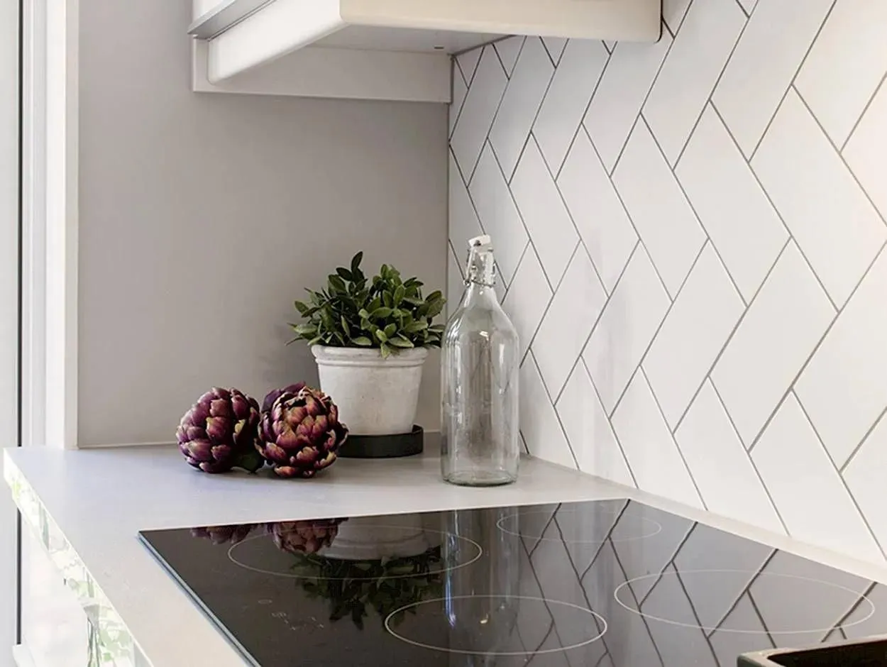 Ral-Vision White Matte 4" x 8" (K500791) Uniform Color Wall Tile