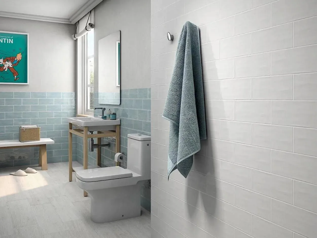 Maiolica Aqua Glossy 4" x 10" (11.25 sqft/box) (MAIW628DECO) Uniform Color Wall Tile