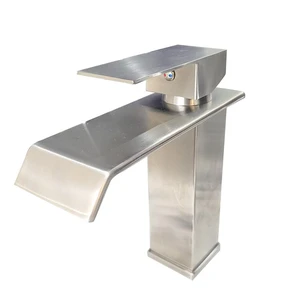  Single Hole Bathroom Sink Faucet in Brush Nickel with Flat Nozzle 