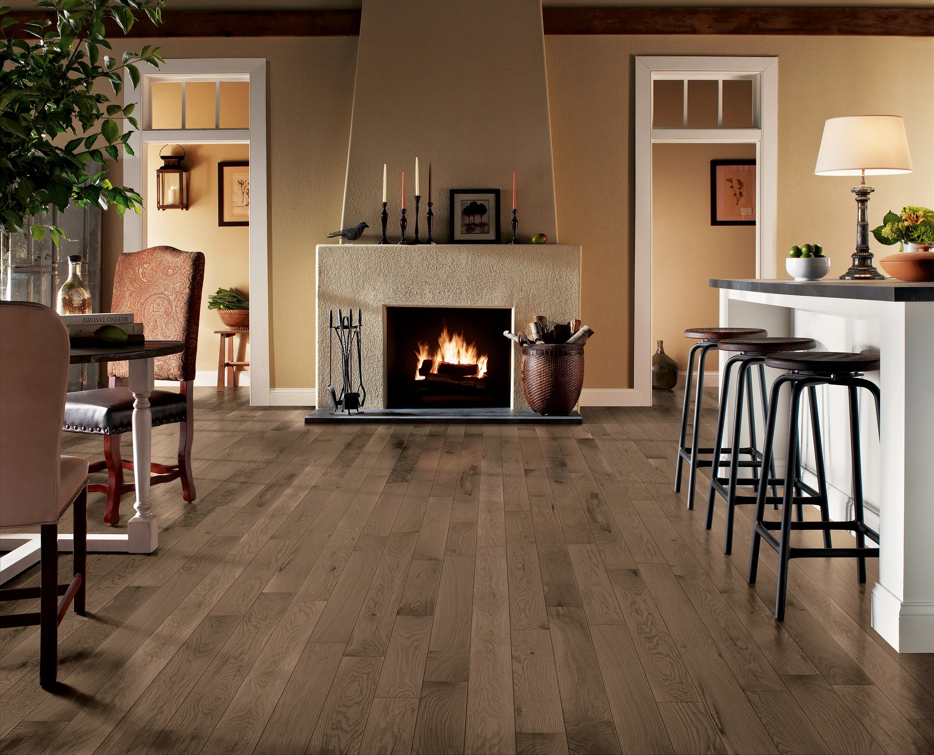 Bruce Equestrian Woods Dundee Oak Solid Hardwood Flooring (CB4225LG)