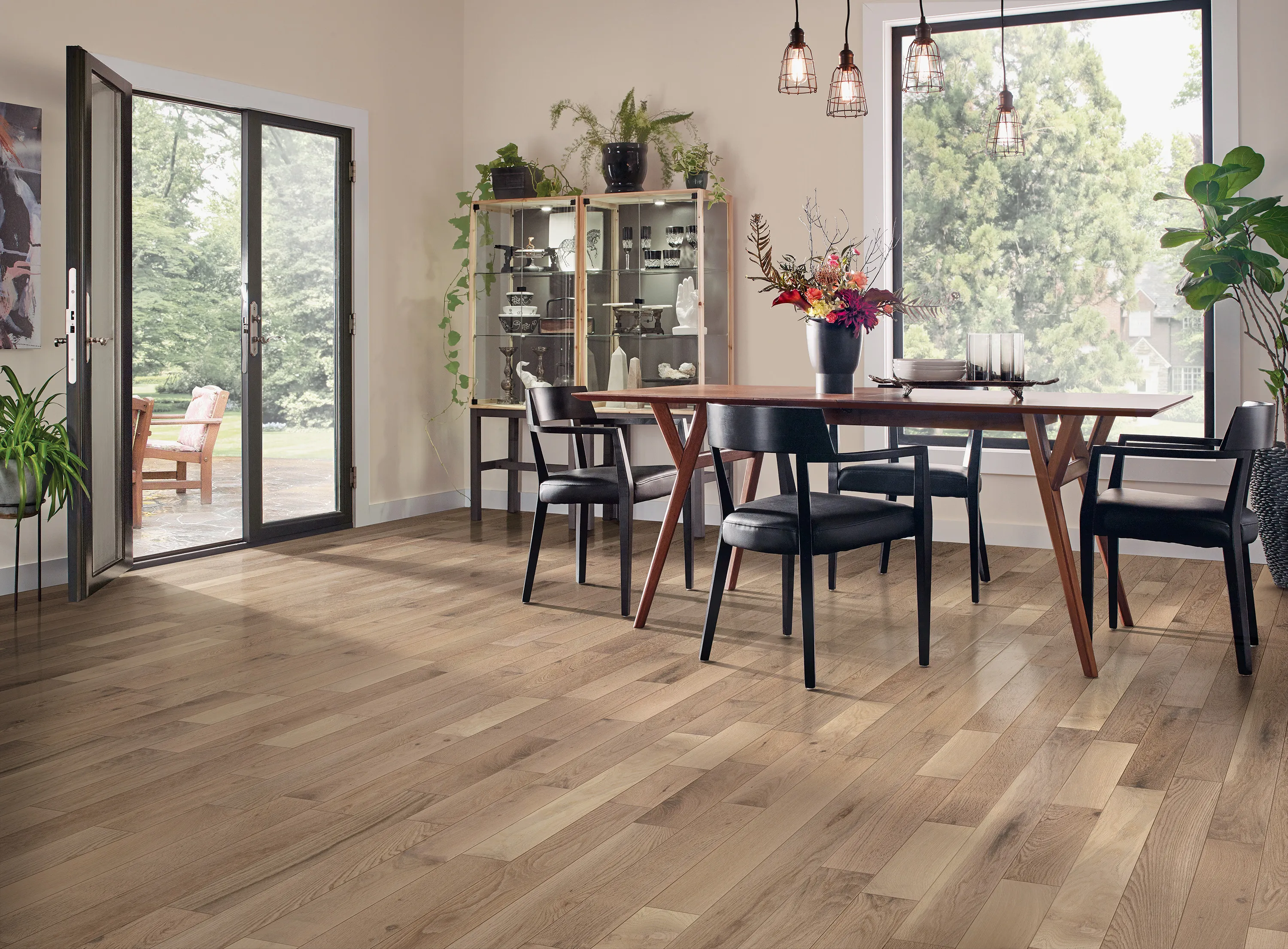 Bruce Inviting Warmth Dundee Oak Solid Hardwood Flooring (CB4230LG)