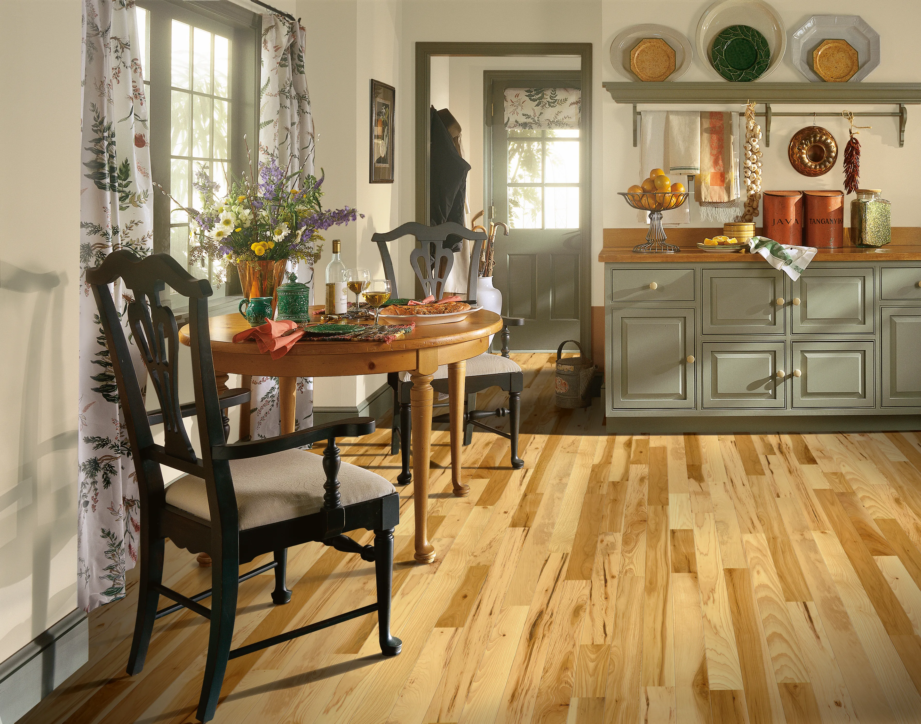 Bruce Country Natural Plano Hickory Solid Hardwood Flooring (AHS601)