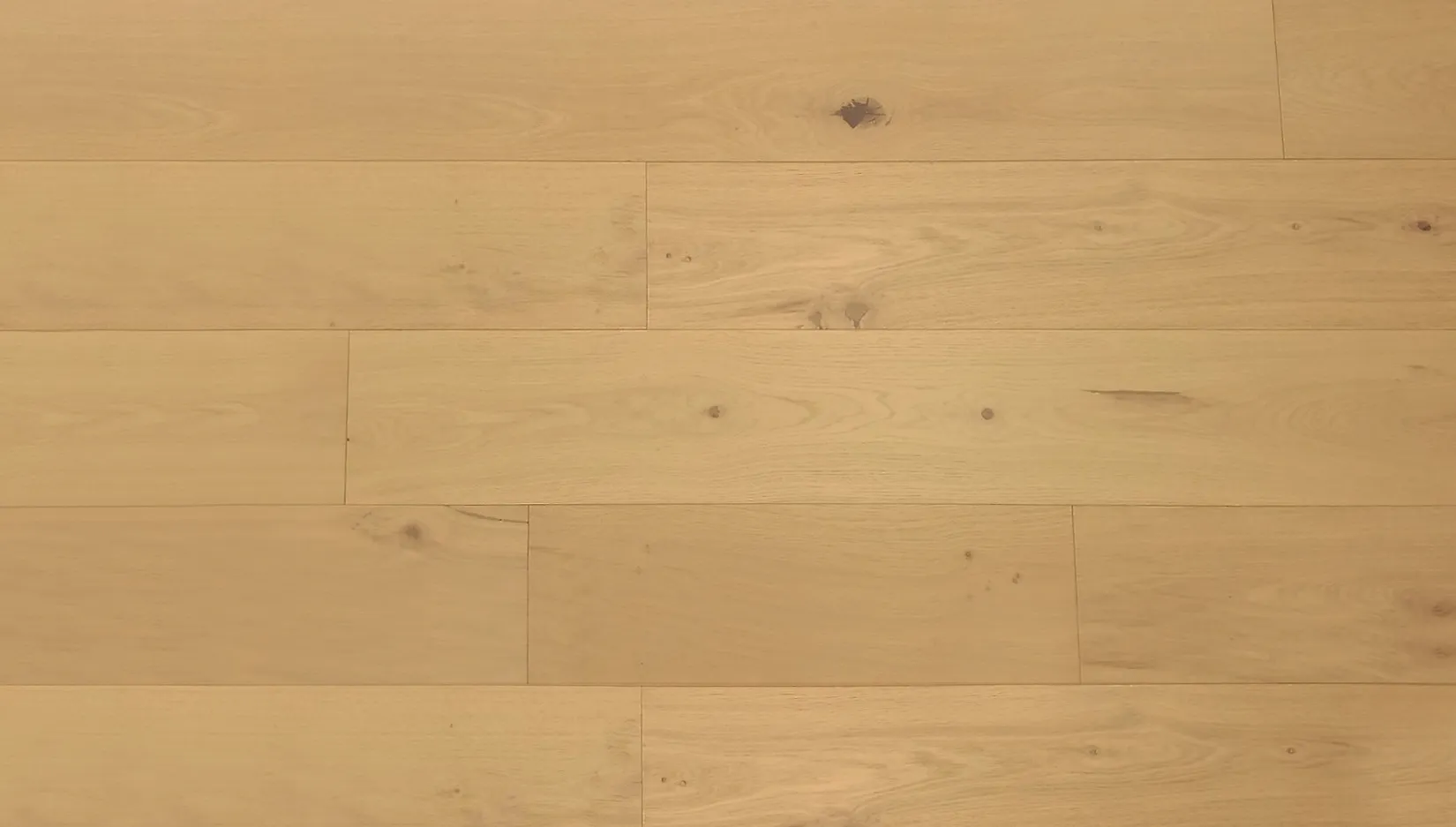 7-1/2" x 3/4" Moon Frost Smoked, Brushed White Oak Engineered Flooring - Grandeur