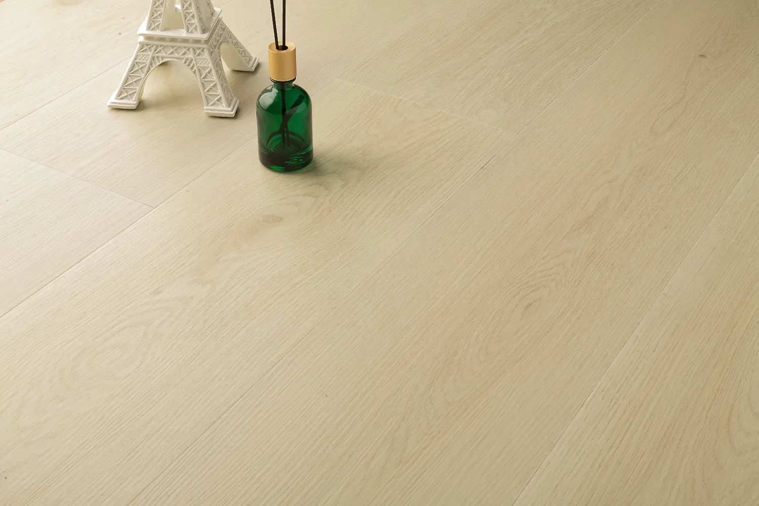 Grandeur Bliss Morning Dew 8.5mm Click Lock Vinyl Flooring