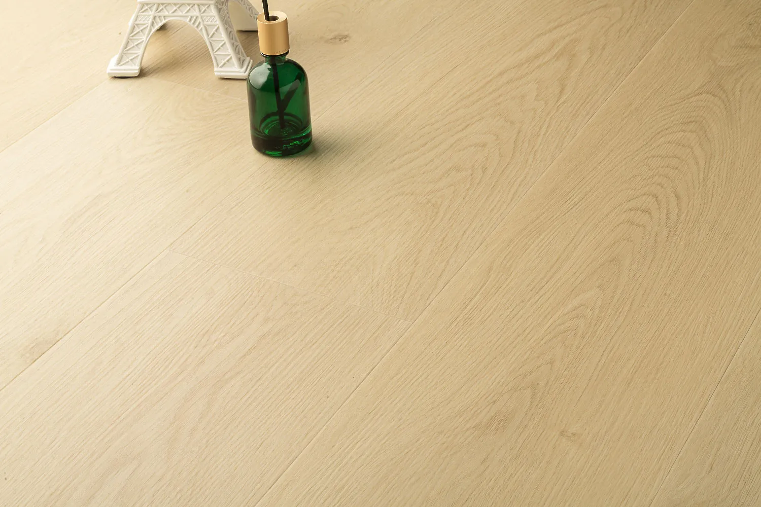 Grandeur Bliss August Dusk 8.5mm Click Lock Vinyl Flooring