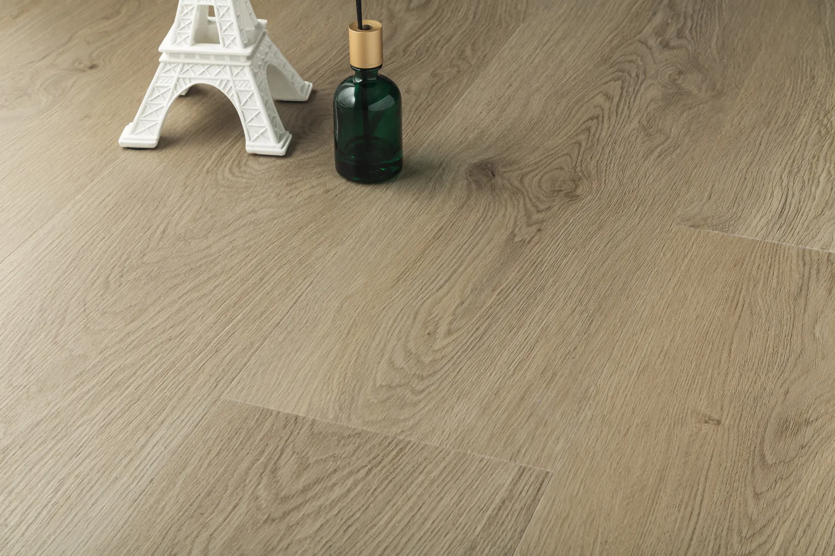 Grandeur Bliss Summer Shade 8.5mm Click Lock Vinyl Flooring