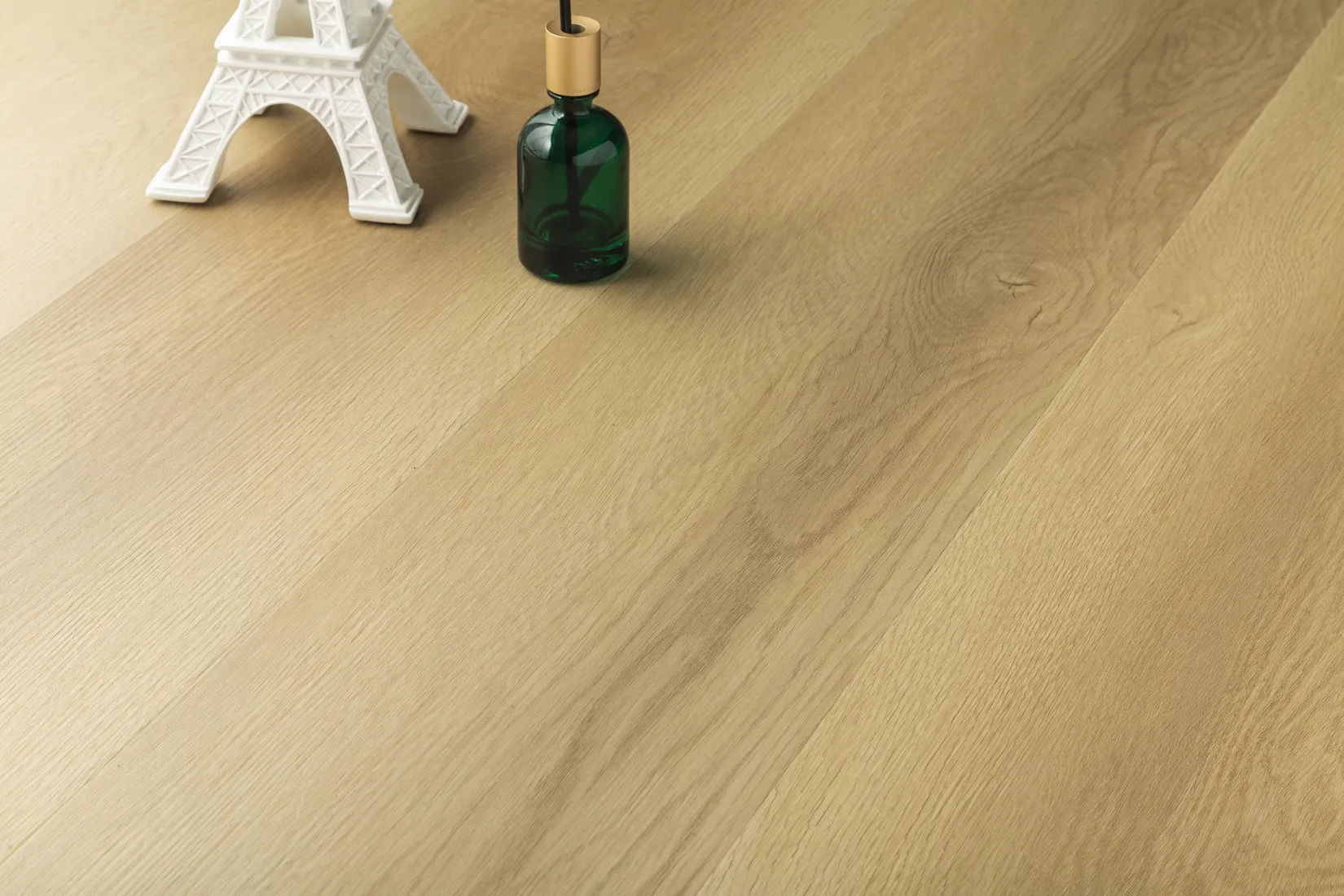Grandeur Bliss Starlight 8.5mm Click Lock Vinyl Flooring